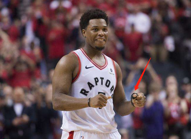 逐渐拉开了 逐渐拉开了