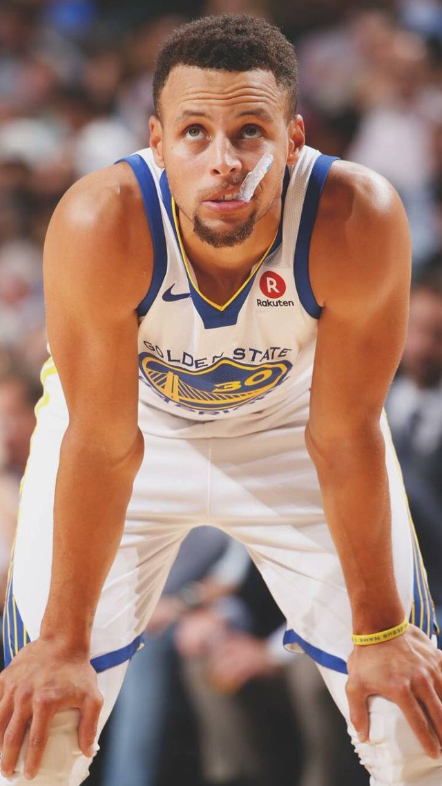 他在外围埋 他在外围埋